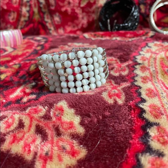 Bracelets - Picture 6 of 6